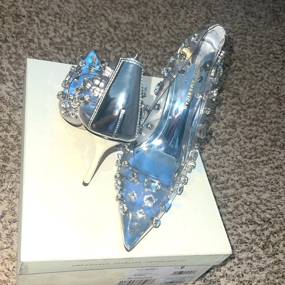 These Good American heels are the glitziest, glammest, hottest shoes yet. - Picture 4 of 10